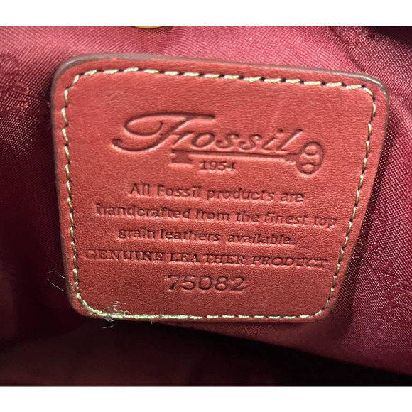 Fossil Red Purse - Picture 5 of 15